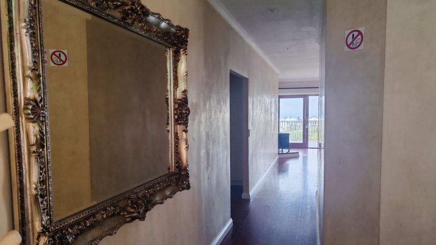 3 Bedroom Property for Sale in Herolds Bay Western Cape